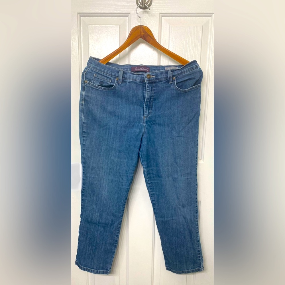 Gloria Vanderbilt “Amanda” Jean Size 16P